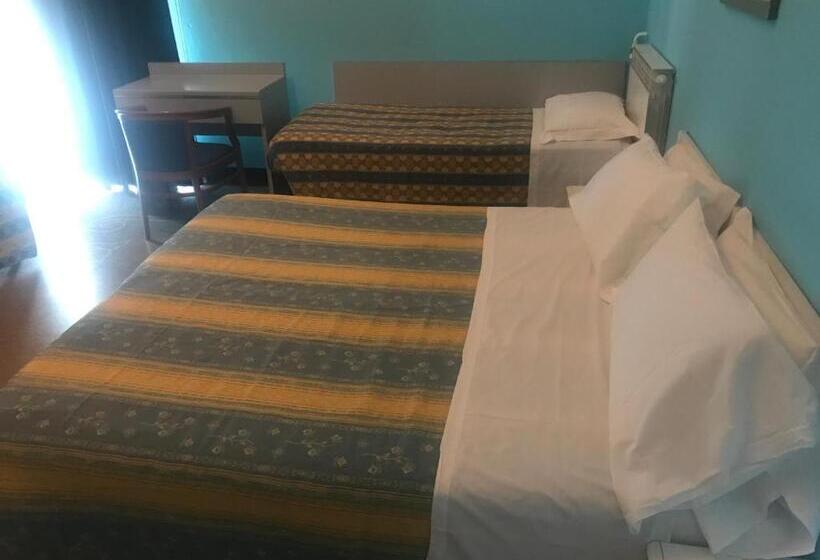 اتاق استاندارد چهار تخته, Doria