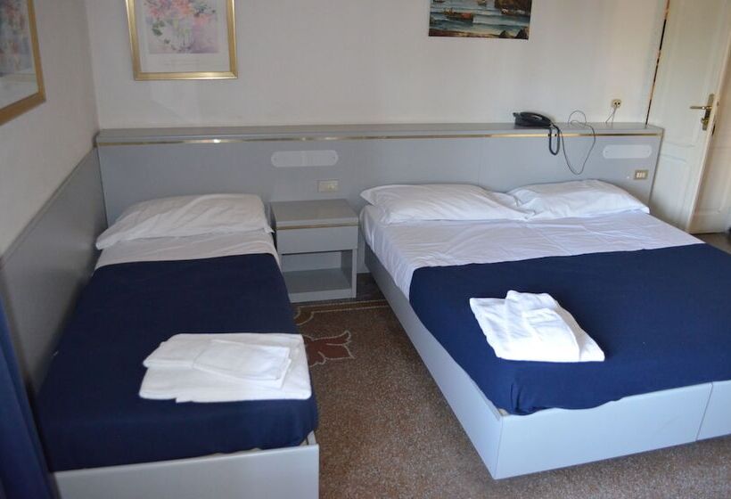 标准三人间, Doria