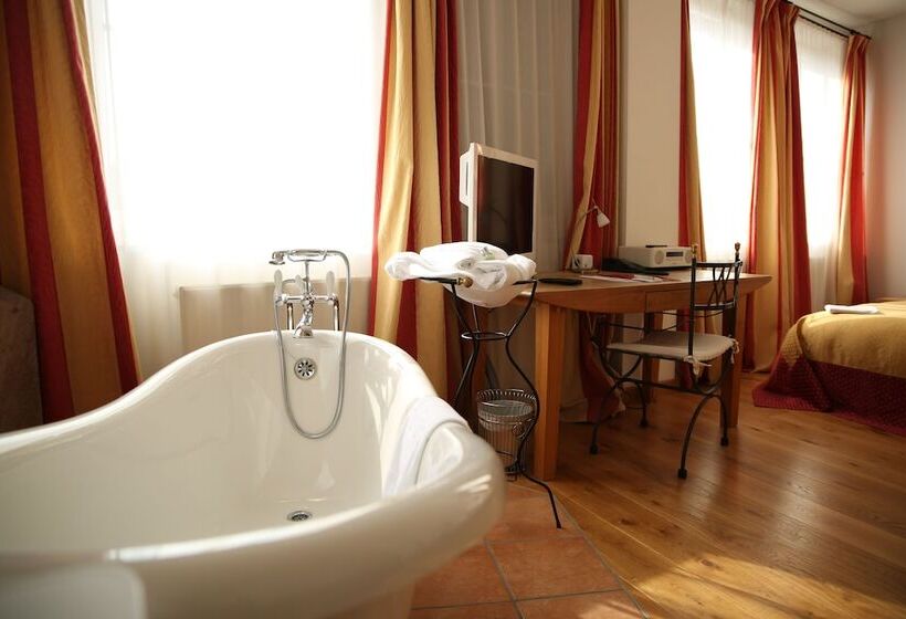 小型套房, Drei Raben