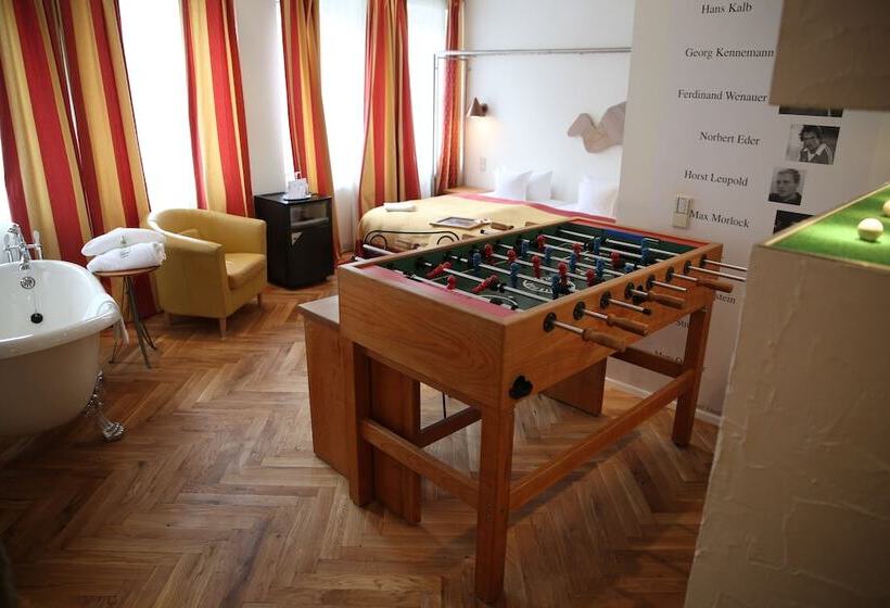 小型套房, Drei Raben