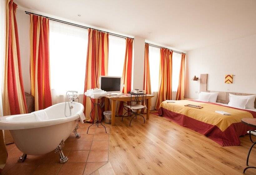 小型套房, Drei Raben