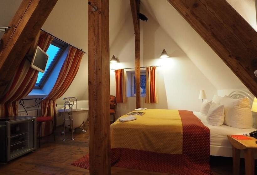 小型套房, Drei Raben