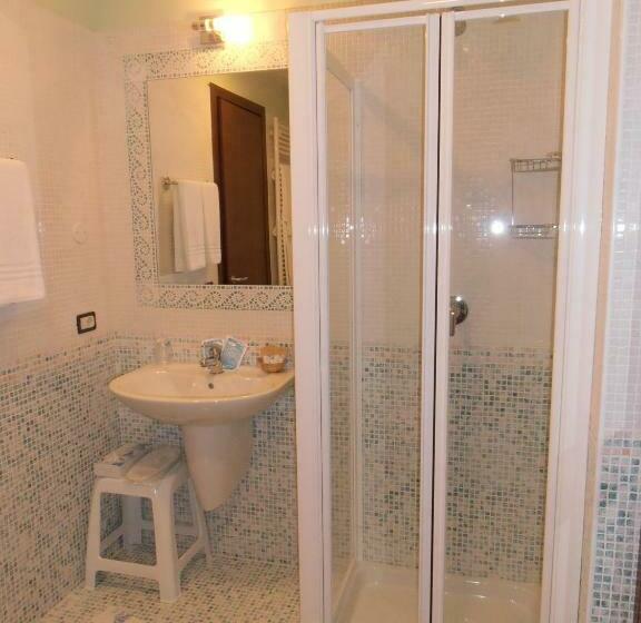 غرفة قياسية ثلاثية, Garnì Bartabel