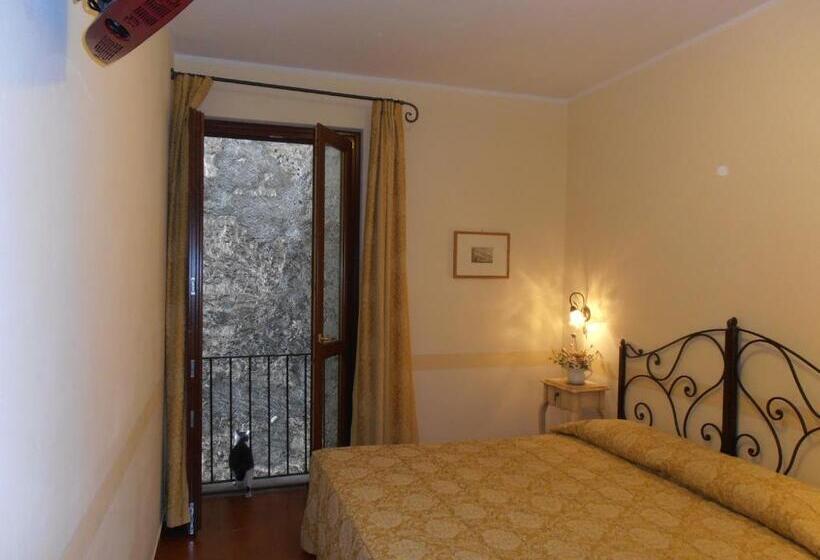 غرفة إقتصادية, Garnì Bartabel