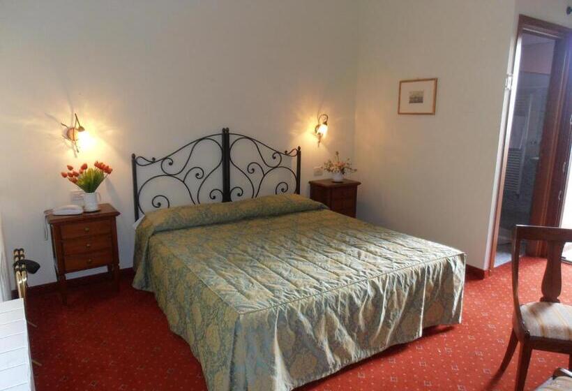 غرفة قياسية مطلّة علي البحيرة, Garnì Bartabel