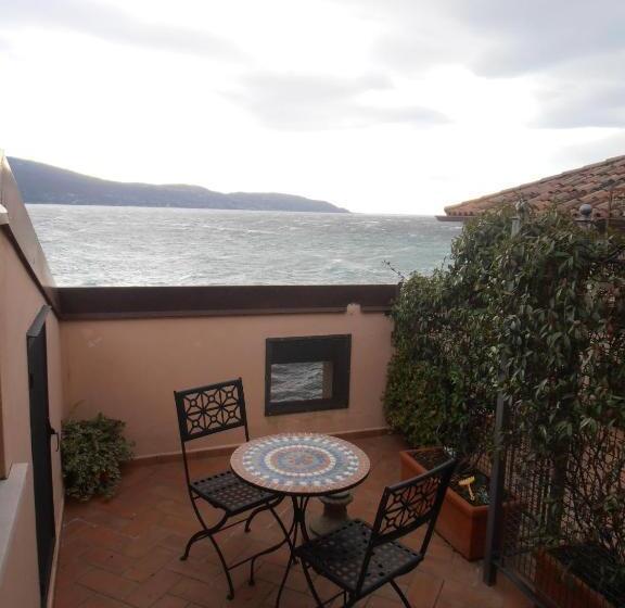 غرفة قياسية مطلّة علي البحيرة, Garnì Bartabel