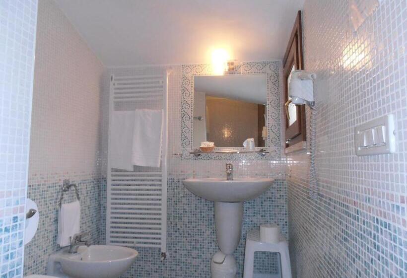 غرفة قياسية فردية, Garnì Bartabel