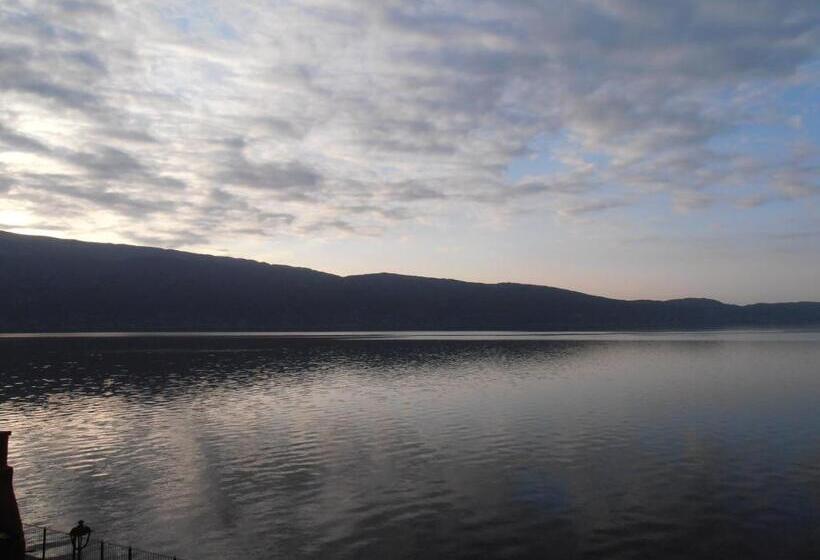 غرفة قياسية ثلاثية, Garnì Bartabel