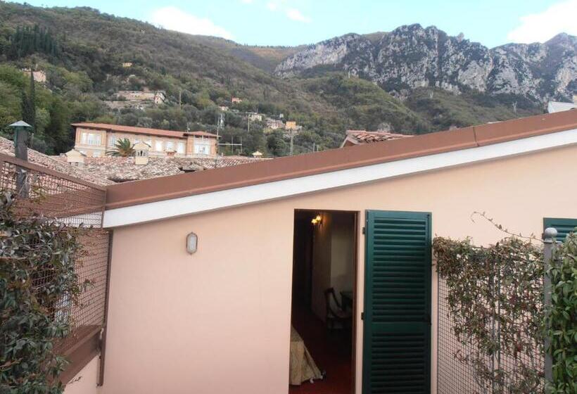 غرفة قياسية مطلّة علي البحيرة, Garnì Bartabel