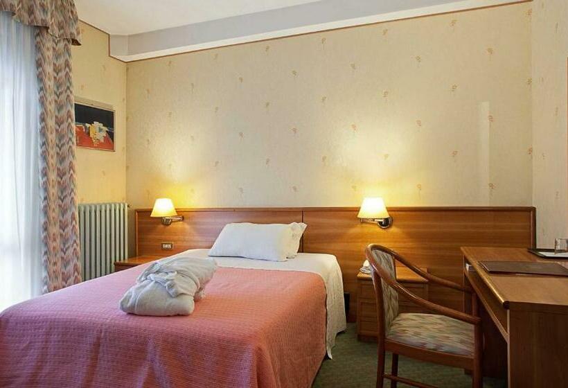 غرفة قياسية فردية, Harrys' Garden