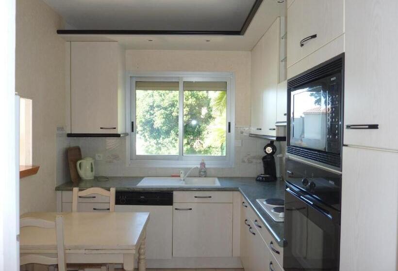 １ベッドルームのコンフォーとアパートメント, La Pinede