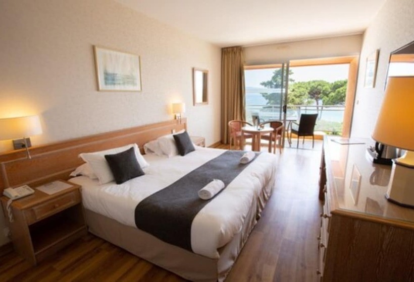 バルコニーつきオーシャンビュースーペリアルーム, La Pinede