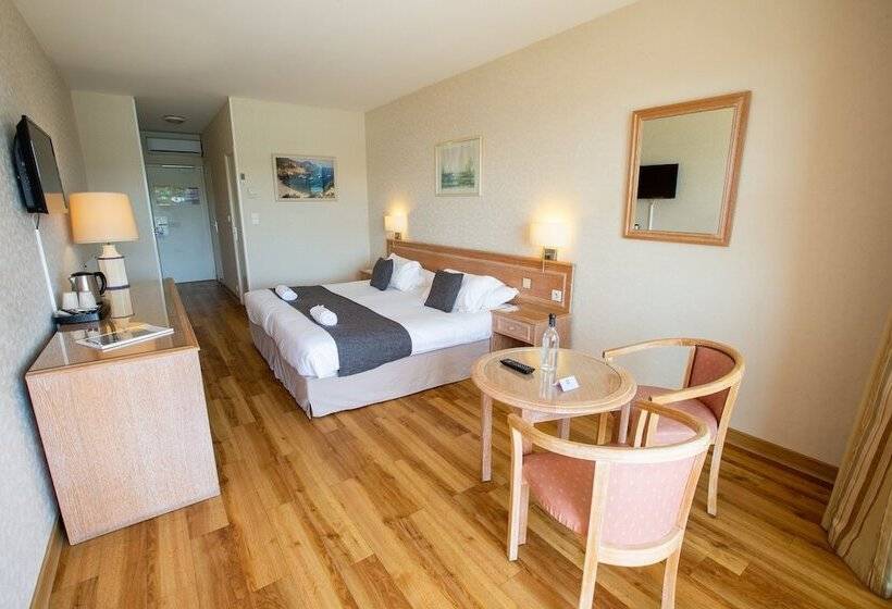 バルコニーつきオーシャンビュースーペリアルーム, La Pinede