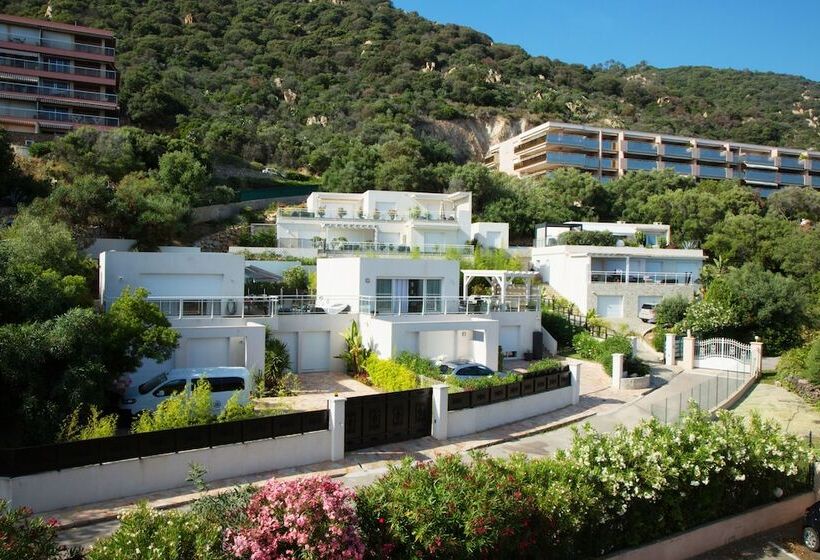 コネクティングルーム（家族用）。, La Pinede