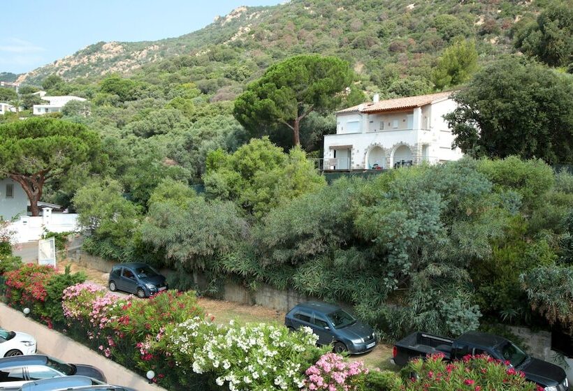 コネクティングルーム（家族用）。, La Pinede