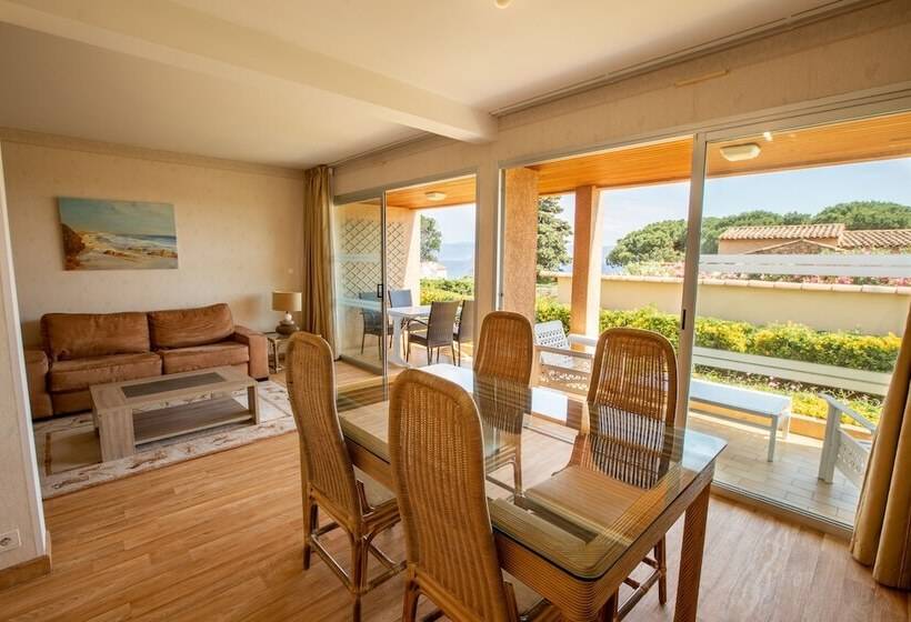 １ベッドルームのコンフォーとアパートメント, La Pinede