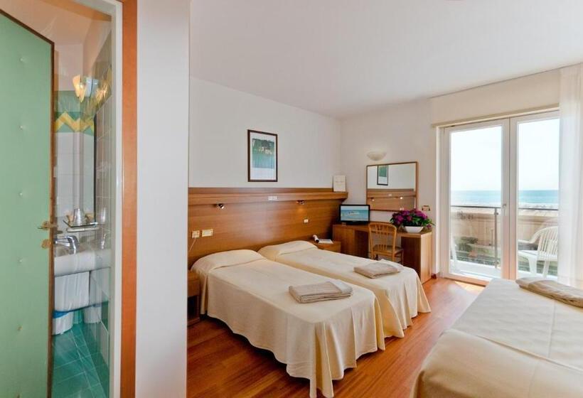 Triple Room Sea View, Italy