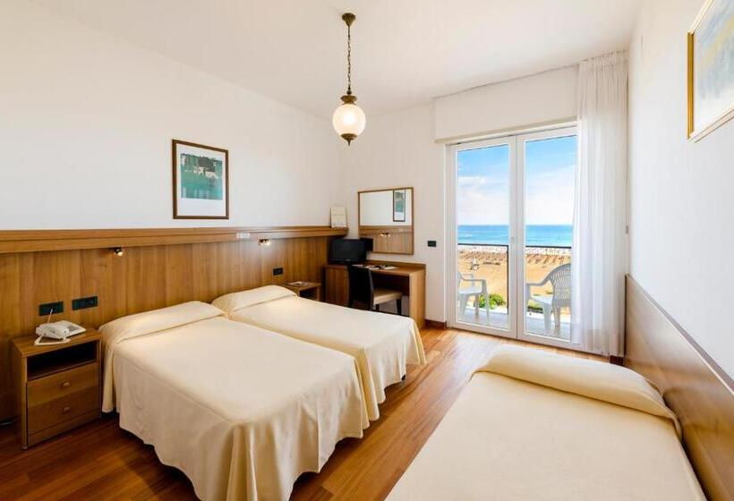 Triple Room Sea View, Italy