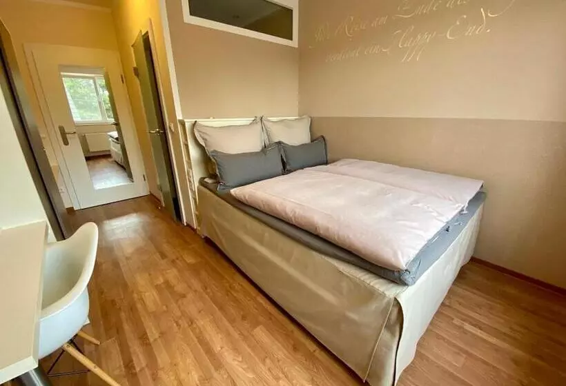スタンダードルーム, Klein & Fein, Appartement Und Zimmervermietung