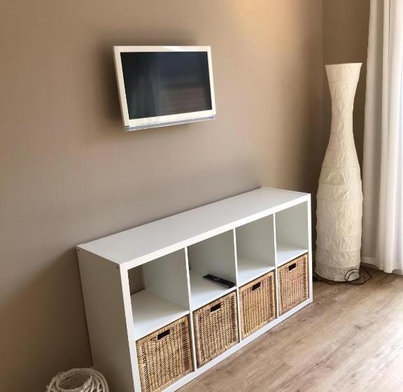 침실 1개 발코니 아파트, Klein & Fein, Appartement Und Zimmervermietung