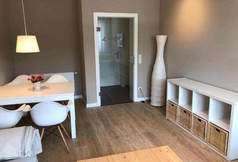 침실 1개 발코니 아파트, Klein & Fein, Appartement Und Zimmervermietung