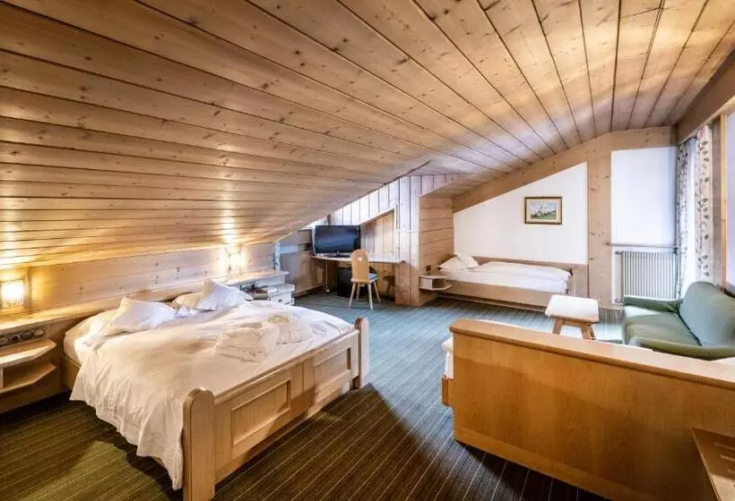 スタンダード4人部屋, Ladinia Dolomites View