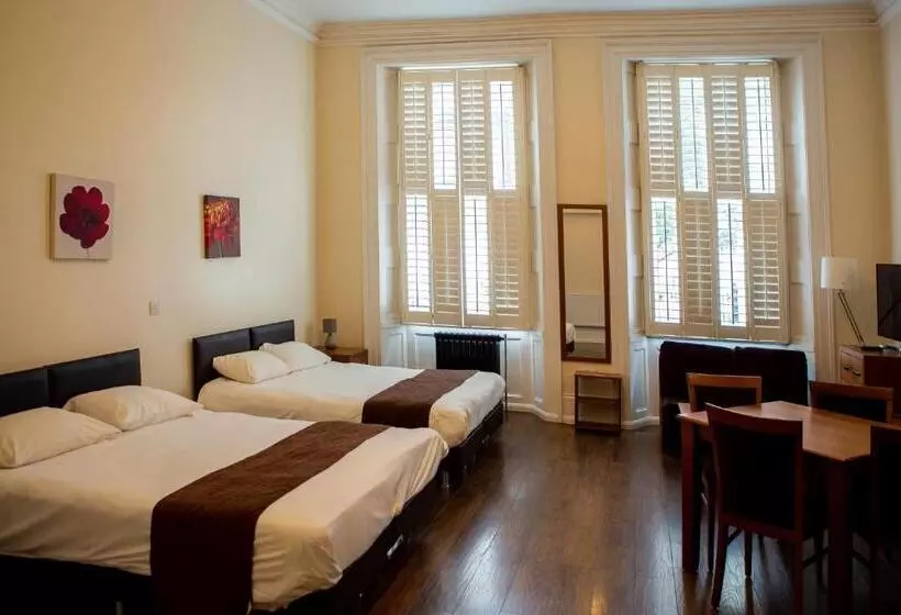 اتاق استاندارد چهار تخته, Marylebone Inn