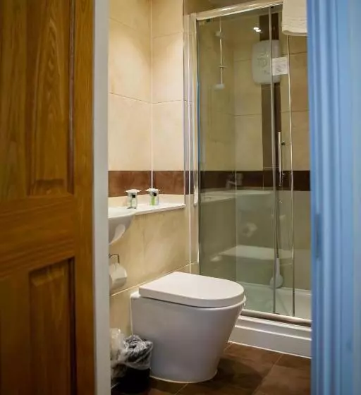 اتاق استاندارد چهار تخته, Marylebone Inn