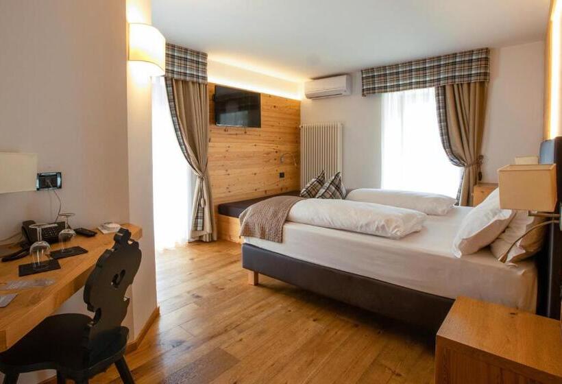 غرفة سوبيريور ثلاثية, Ravelli Luxury Spa