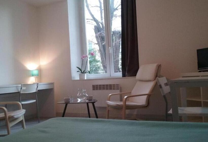 סטודיו נוח, Residence Les Cordeliers