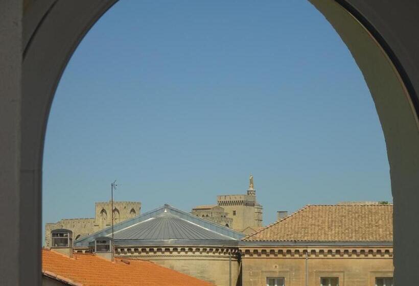 סטודיו נוח, Residence Les Cordeliers