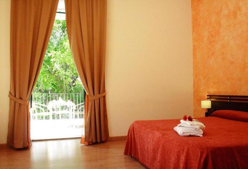 غرفة قياسية, San Max