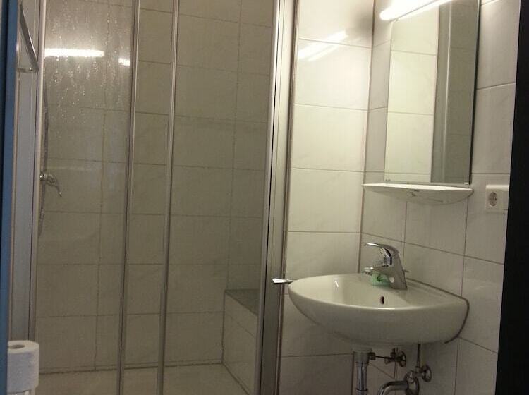 Номер Стандарт Трехместный, Adler Gaststube Hotel Biergarten