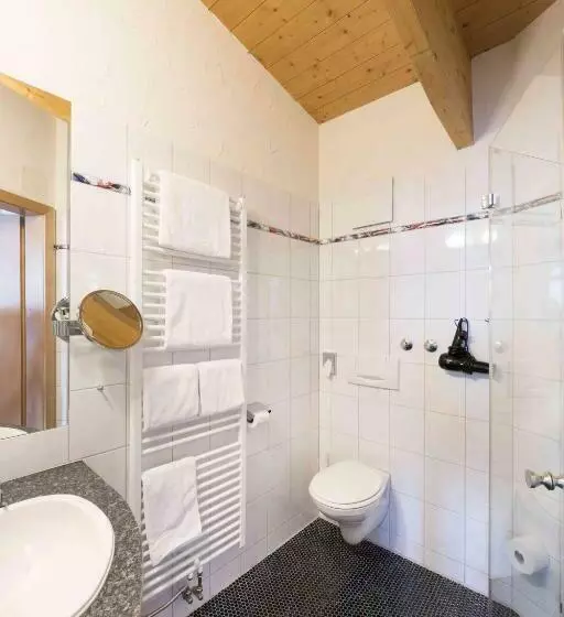 Huoneisto 1 Makuuhuone, Appartement Hotel Seerose