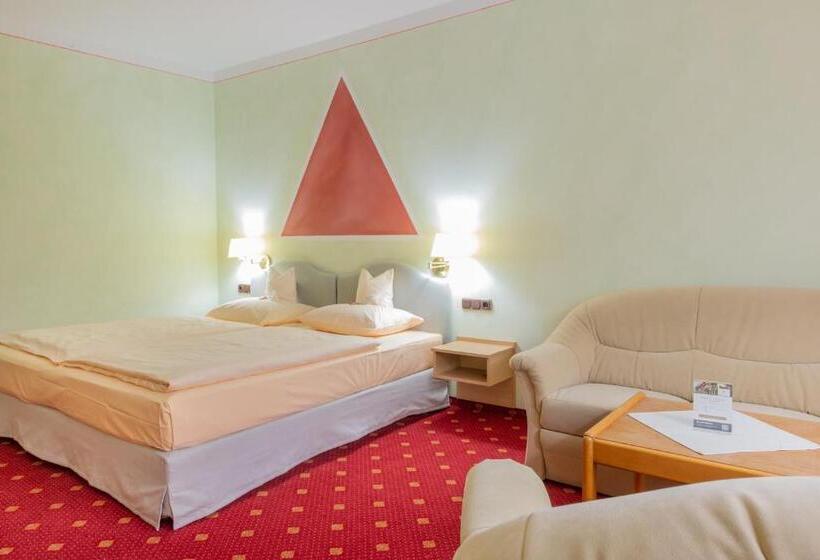 スタンダードトリプルルーム, Goldener Schwan Hotel Garni