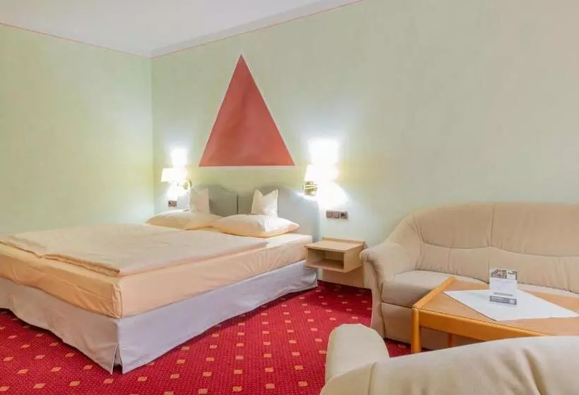 スタンダードトリプルルーム, Goldener Schwan Hotel Garni