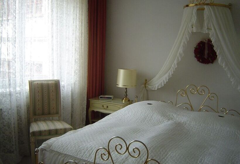 스탠다드 룸, Alte Post