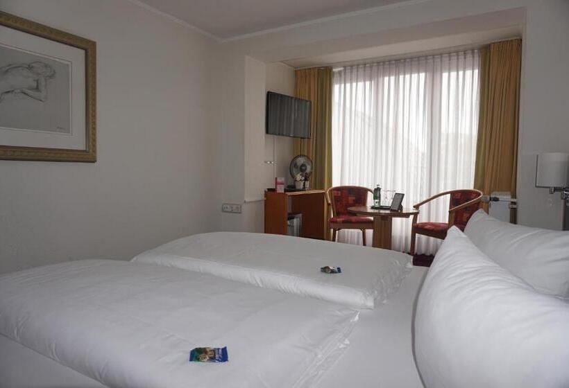 标准间, Am Schloss Aurich