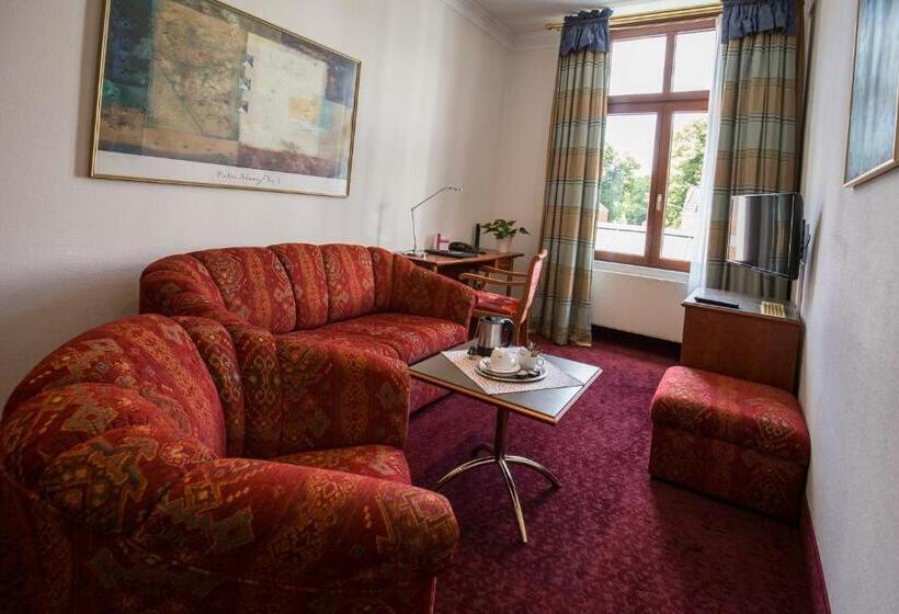 套房, Am Schloss Aurich