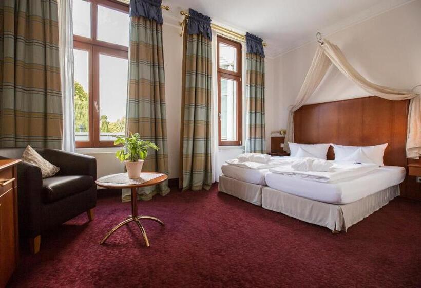 套房, Am Schloss Aurich