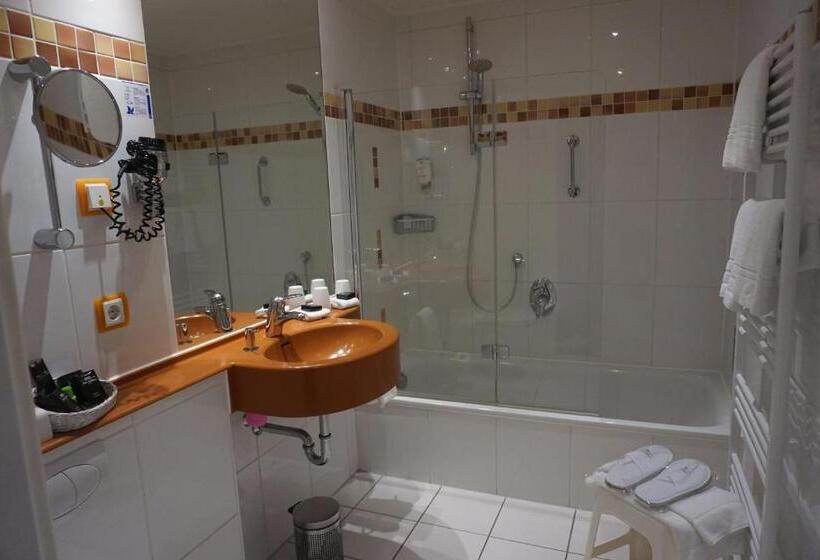 豪华房间, Am Schloss Aurich