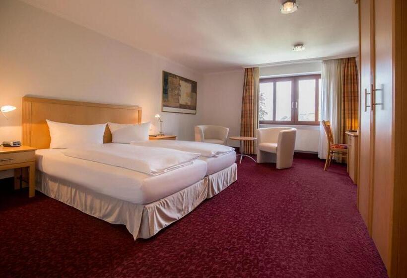 豪华房间, Am Schloss Aurich