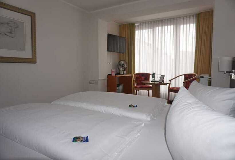 标准间, Am Schloss Aurich