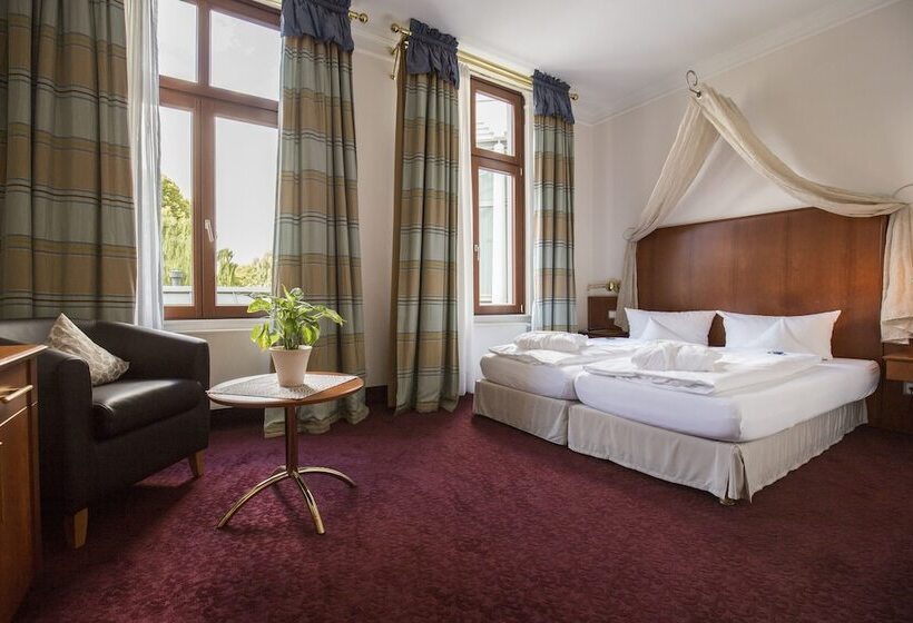 套房, Am Schloss Aurich