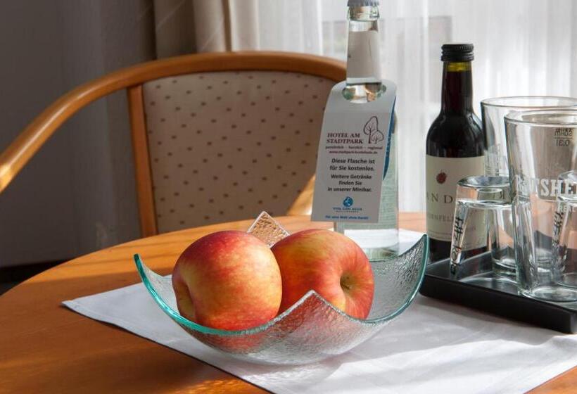 Номер Стандарт, Am Stadtpark