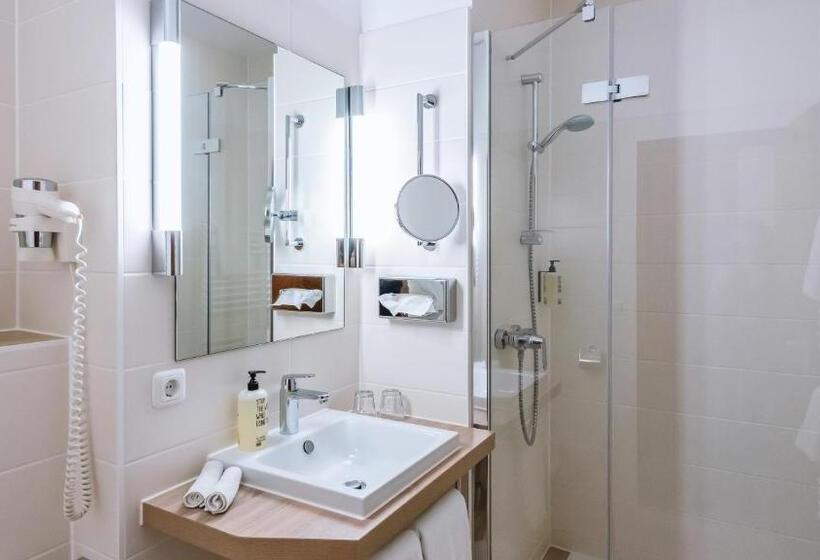 Номер Стандарт, Am Stadtpark