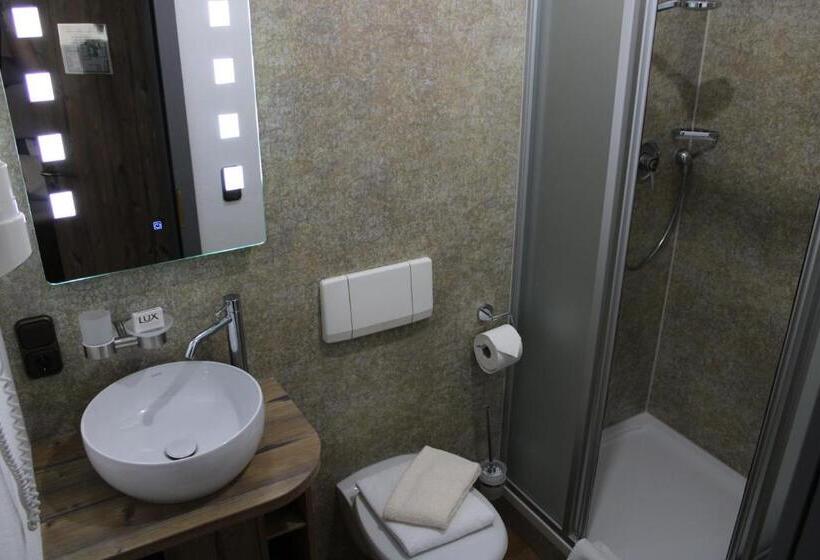 Номер Стандарт Индивидуальный, Bayerische Gastwirtschaft Dimpfl Stadl