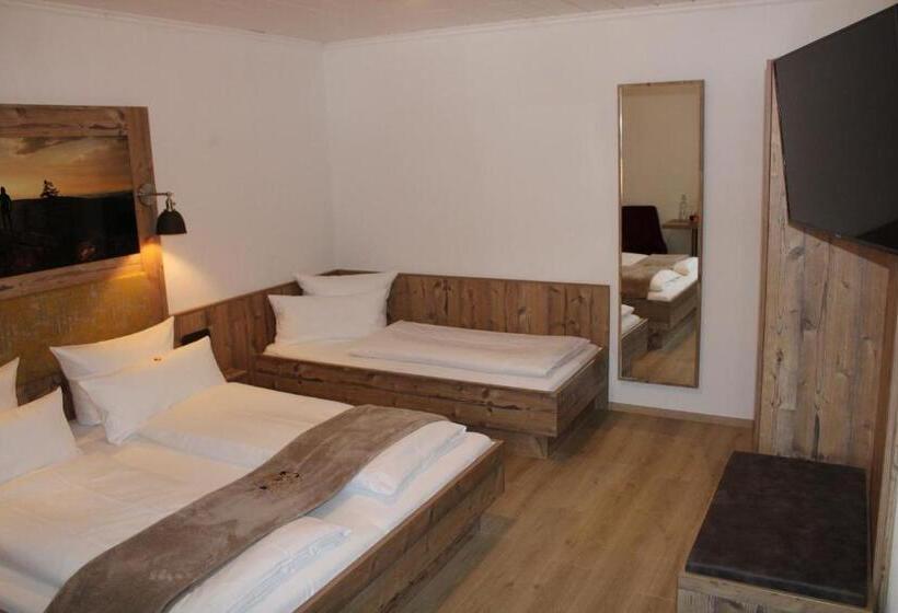 Трехместный Номер Базовый, Bayerische Gastwirtschaft Dimpfl Stadl