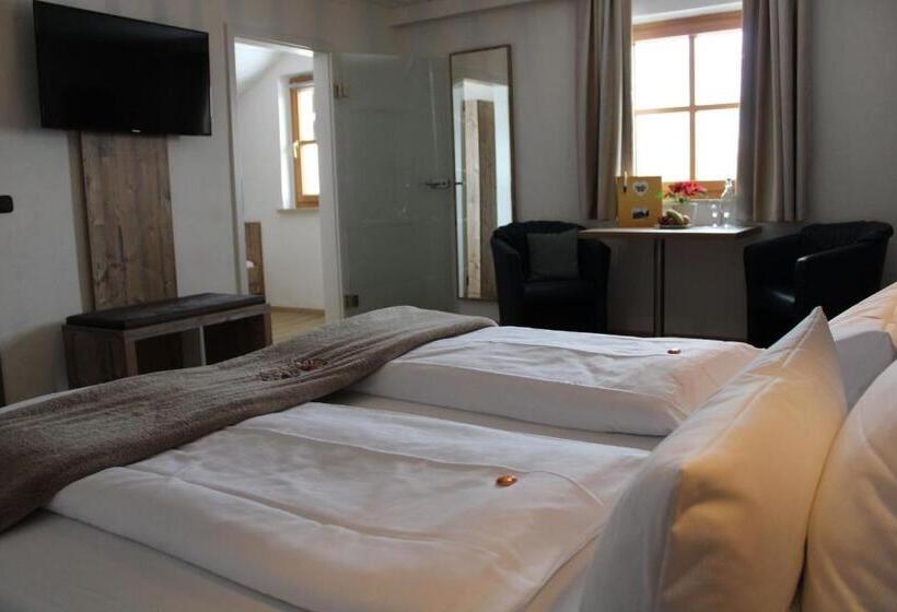 Четырехместный Номер Стандарт, Bayerische Gastwirtschaft Dimpfl Stadl