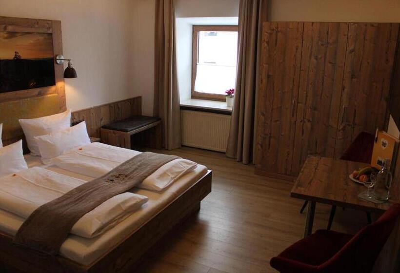 Номер Стандарт с Балконом, Bayerische Gastwirtschaft Dimpfl Stadl